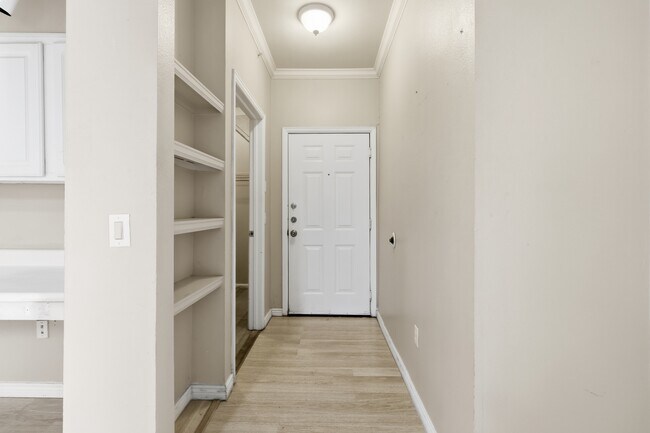 7438 S Quail Cir