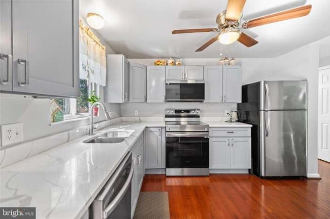 Photo - 10612 Holleybrooke Dr Unit 3A