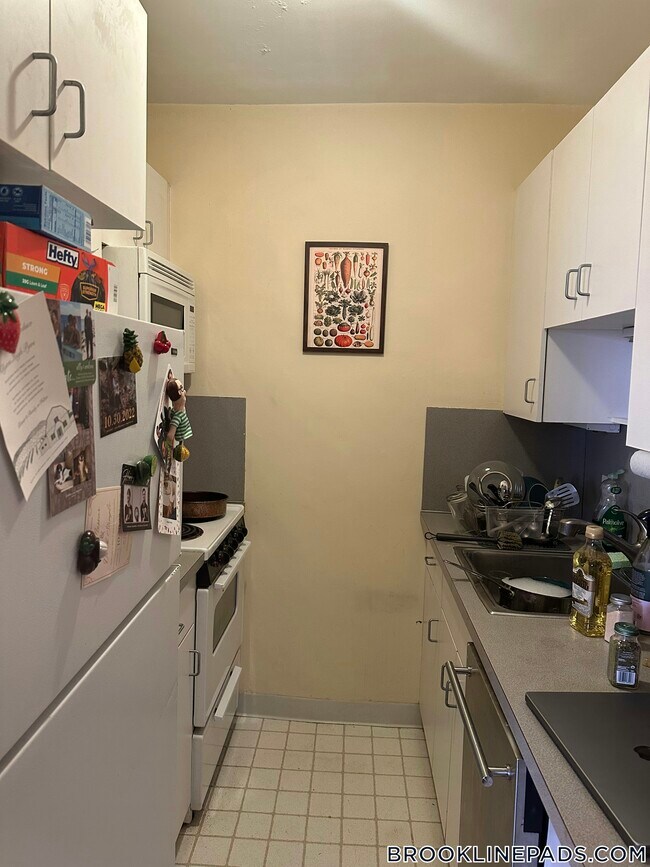 Photo - 1748 Beacon St Unit 2