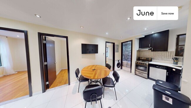 Photo - 15 W 107th St