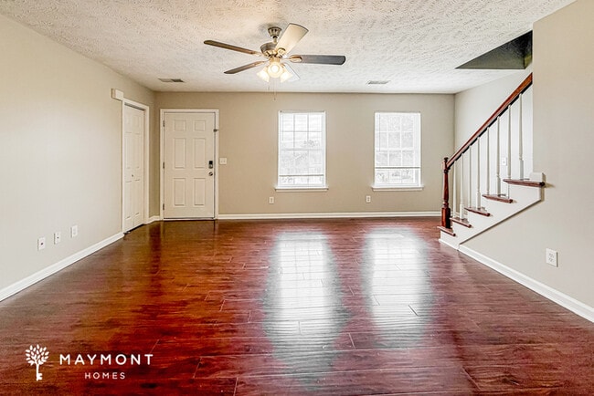 Photo - 534 Wildwood Dr