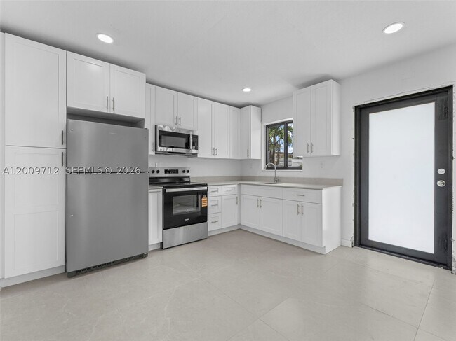 Photo - 1368 W 29th St Unit 2
