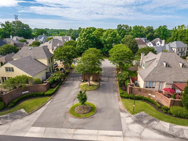 Photo - HOME FOR SALE or rent Gorgeous executive home in gated community!