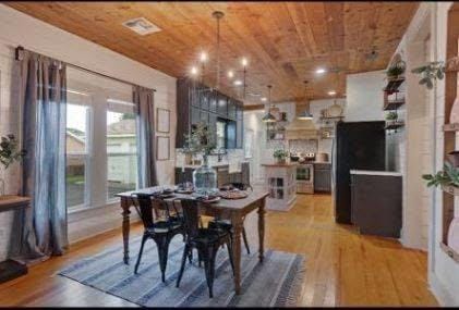 Photo - 610 Bohlmann Ave