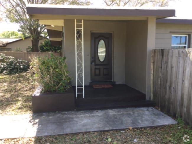 Building Photo - 9796 134th St N Rental