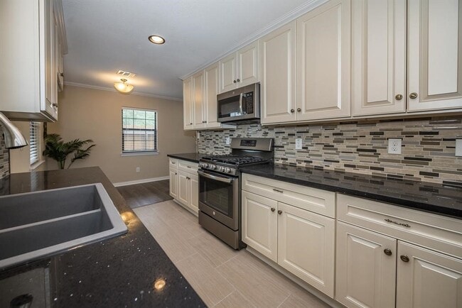 Photo - 11038 Waxwing St
