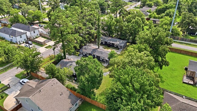 Photo - 8038 Record St