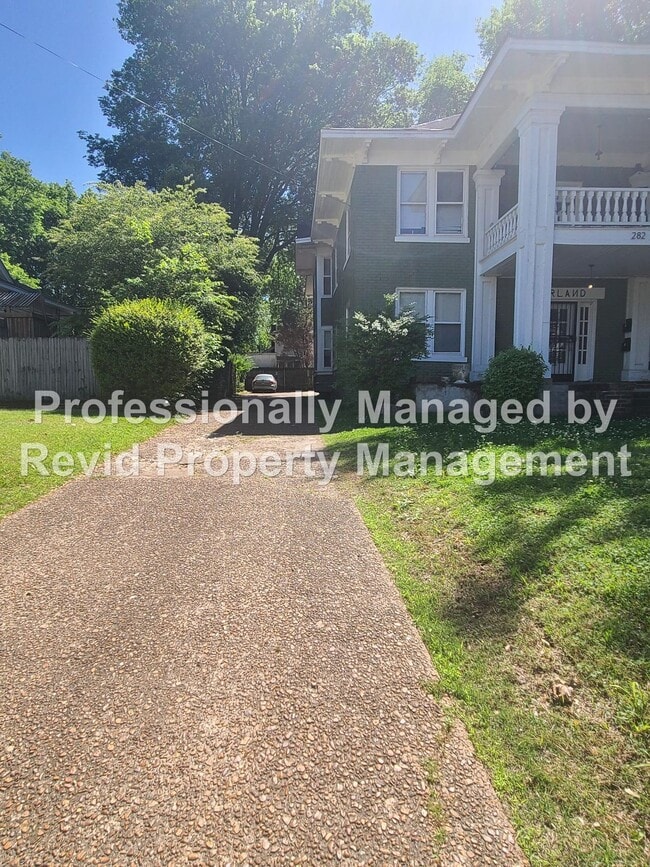 Photo - Move In Special! First Month Free! Unit 282 Garland #3