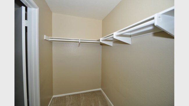 Sunset Pointe Apartments