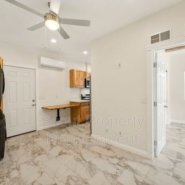 Photo - 4643 Cove St