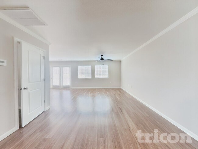 Photo - 3079 Stauton Dr