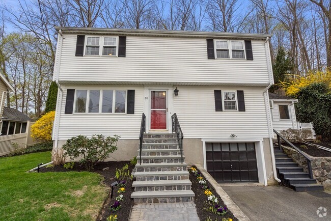 Building Photo - 20 Elmwood Ave Rental