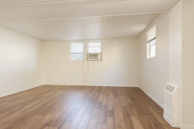 Photo - 6th Ave Flats