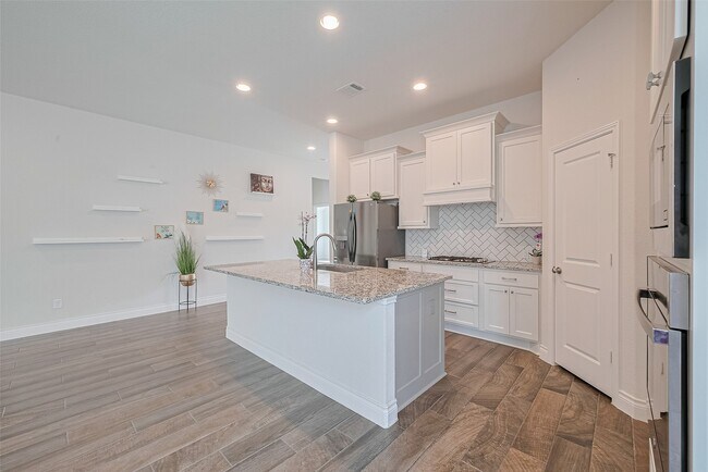 Photo - 6906 Montclair Colony Trl