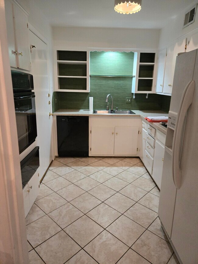 Photo - 8604 Baltimore Dr