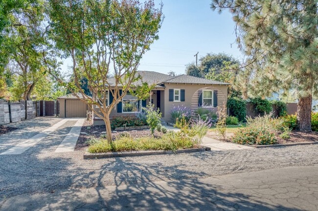 Photo - 632 E Ramona Way