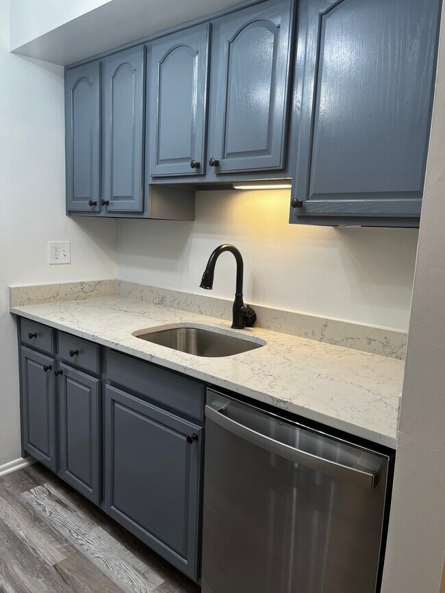 Photo - 805 Painters Crossing Unit 805