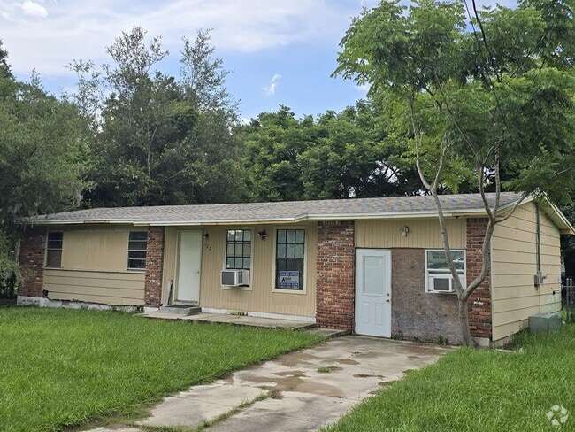 Building Photo - 122 3rd St SW Rental