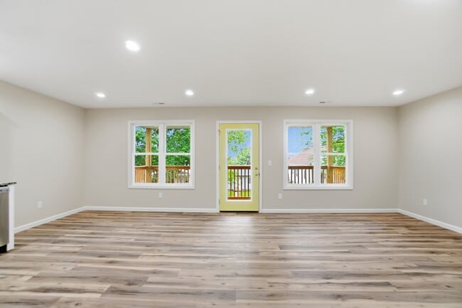 Photo - 1626 Howell St