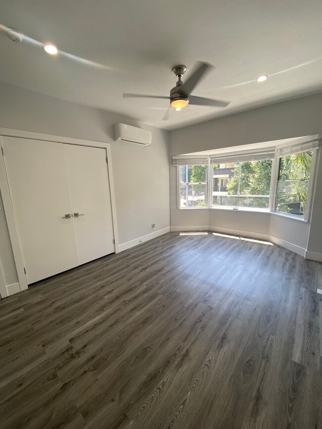 Photo - 405 W 3rd Street