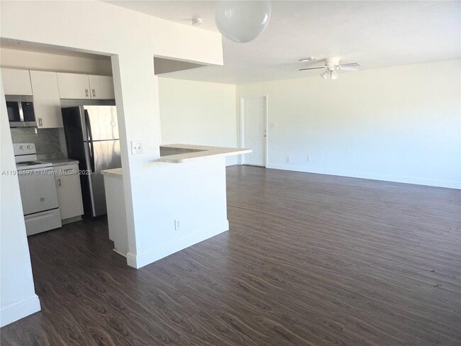 Photo - 5200 NW 18th Ct Unit 3L