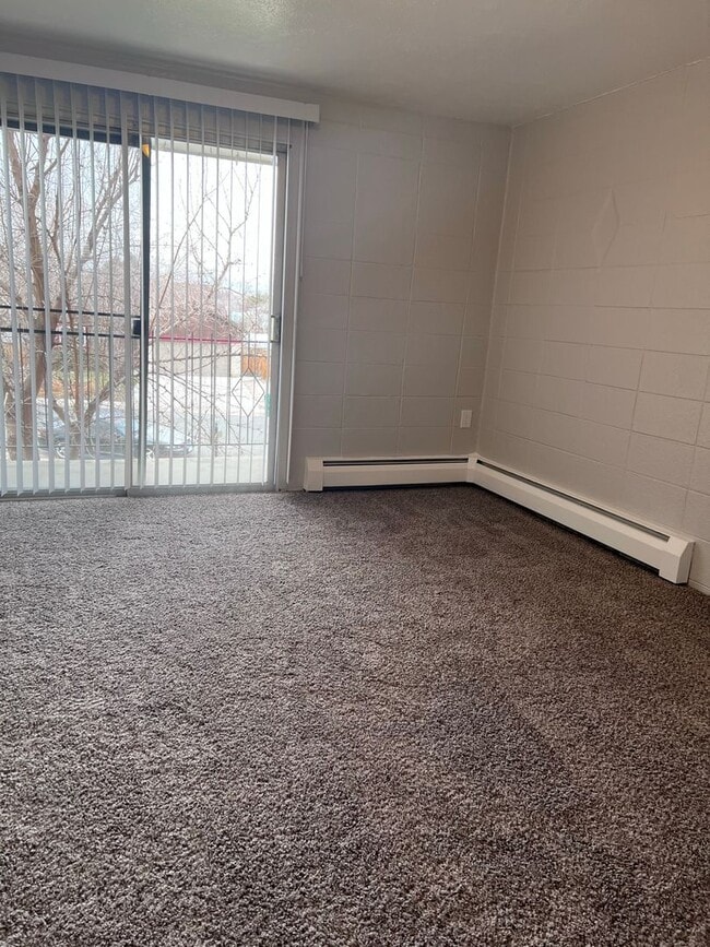 Photo - 2 bed/1.5 bath town home with covered parking