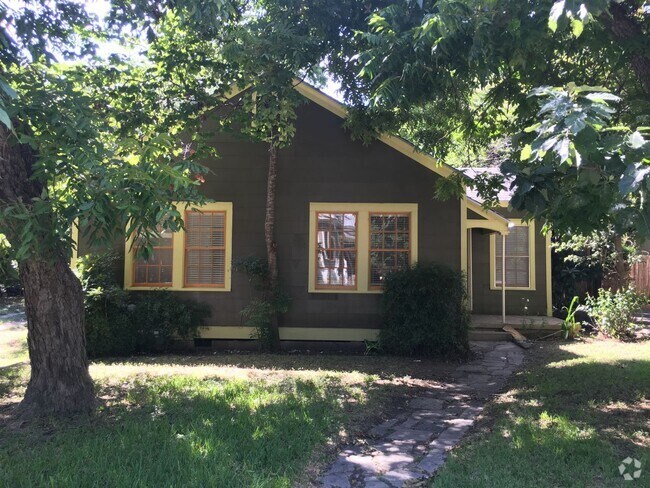 Building Photo - F22 Unit A Rental