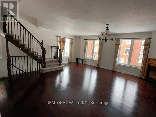 Photo - 169 Leitchcroft Crescent