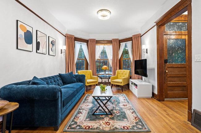 Photo - 3905 N Seeley Ave