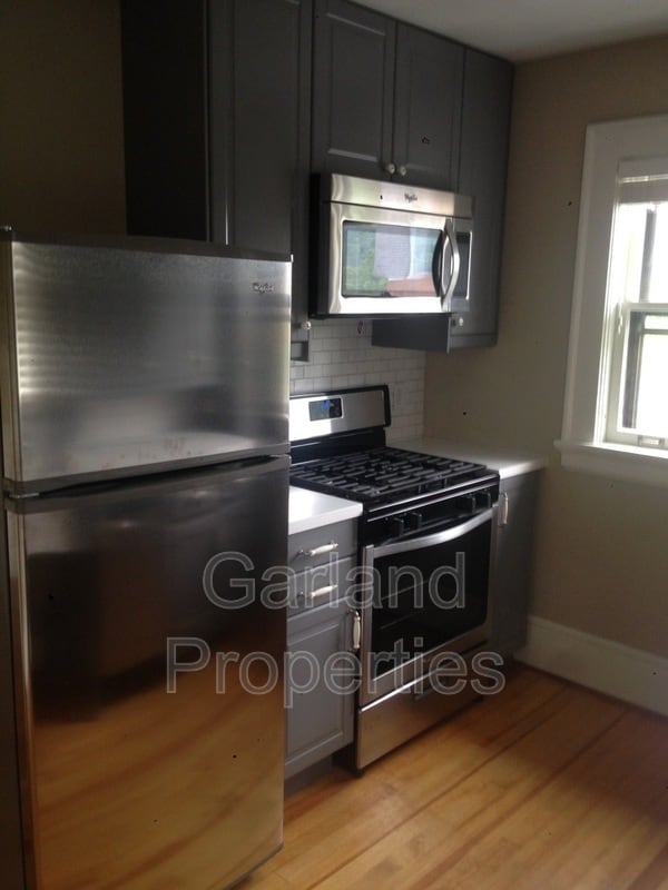 Photo - 356 Walnut Ave SW Unit SW Apt #F