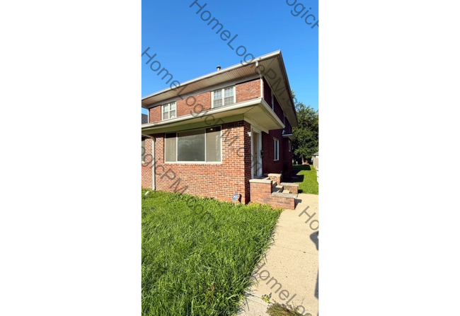 Building Photo - 33RD & COLLEGE AREA - 3 BEDROOM 2 BATH HALF DUPLEX AVAILABLE NOW!