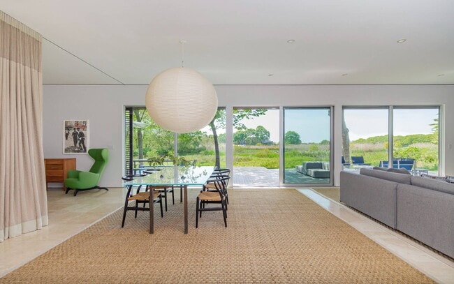 Photo - 493 Sagaponack Road