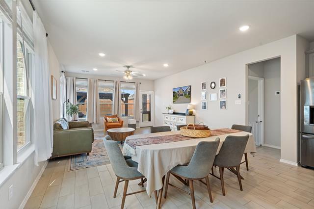 Photo - 1432 Martingale Ln