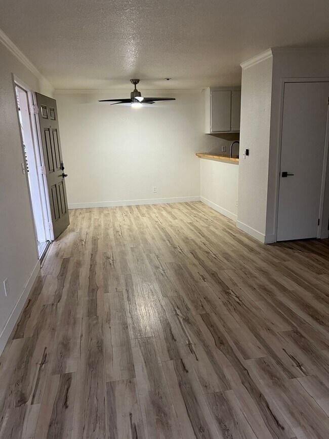 Photo - 1019 Dornajo Way