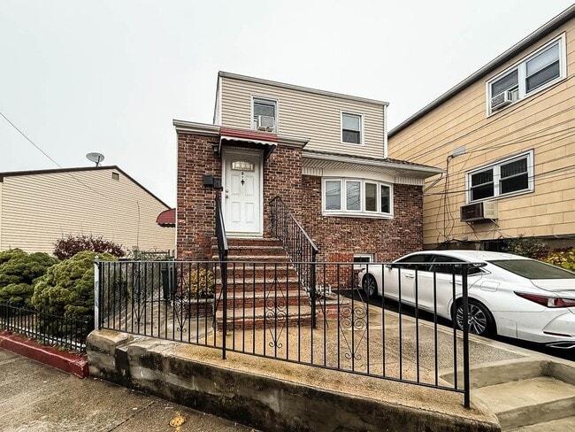 Photo - 8 West Side Ave