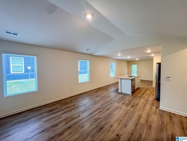 Photo - 301 Willoughby Rd