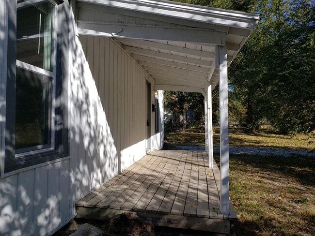 Photo - Spacious 2-Bedroom, 1-Bathroom Home AVAILABLE NOW!!