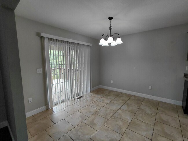 137 Creek View Dr
