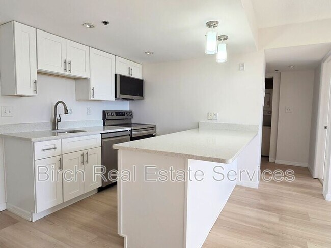 701 S Madison Ave