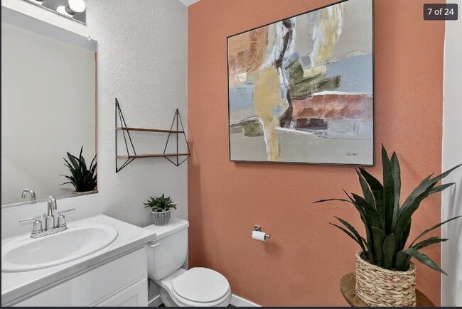 Photo - 270 Cardinal St