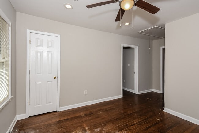 Photo - Fantastic 4bd/2ba home! Let yourself in!