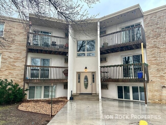 Building Photo - 438 Independence Ave N Unit 12