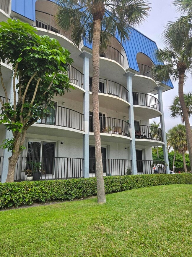 Photo - 3909 N Ocean Blvd Unit 115