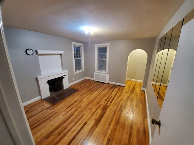 Photo - 176 Hicksville Rd