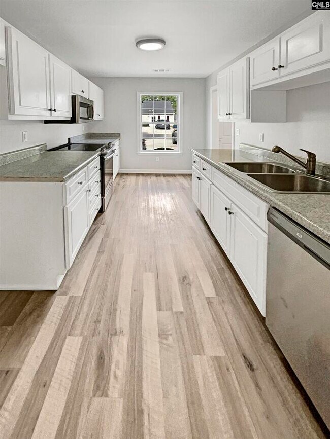 Photo - Furnished rental