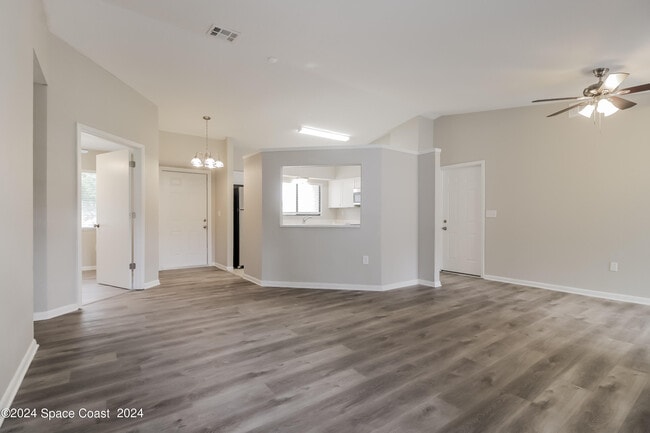 Photo - 7000 Kaylor Ave