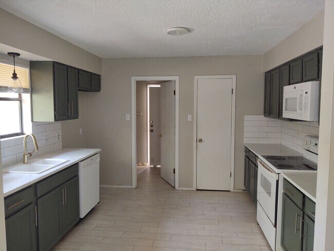 Photo - 455 Ridge Dr