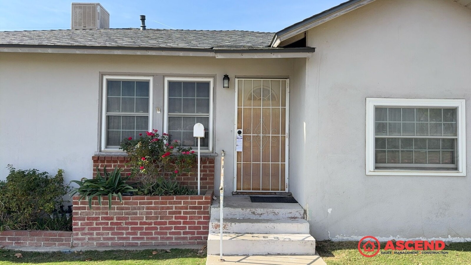 Photo - Charming Home Off China Grade Loop!