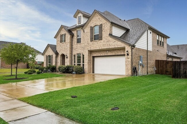 Photo - 729 Maplewood Dr