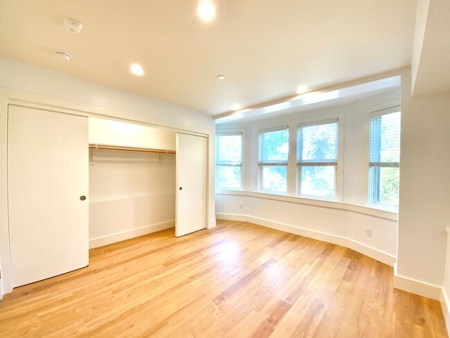 Building Photo - REMODELED 1BR in Haight! Yard Access. IN-U... Unit 1444C Rental